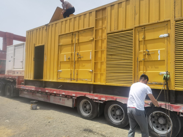 独山子除了负载情况和发动机维护，还有哪些因素会影响 200kw 柴油发电机的油耗？
