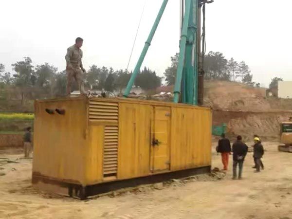 独山子如何判断水冷式机油散热器密封件是否需要更换？